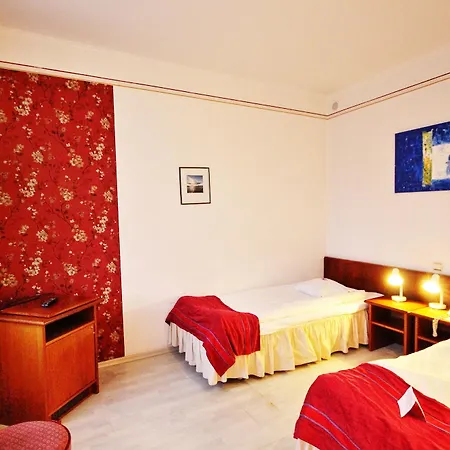 Nb With Free Parking מלון 3*