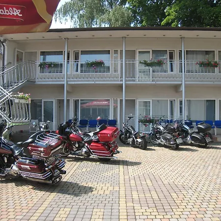 מלון Nb With Free Parking 3*